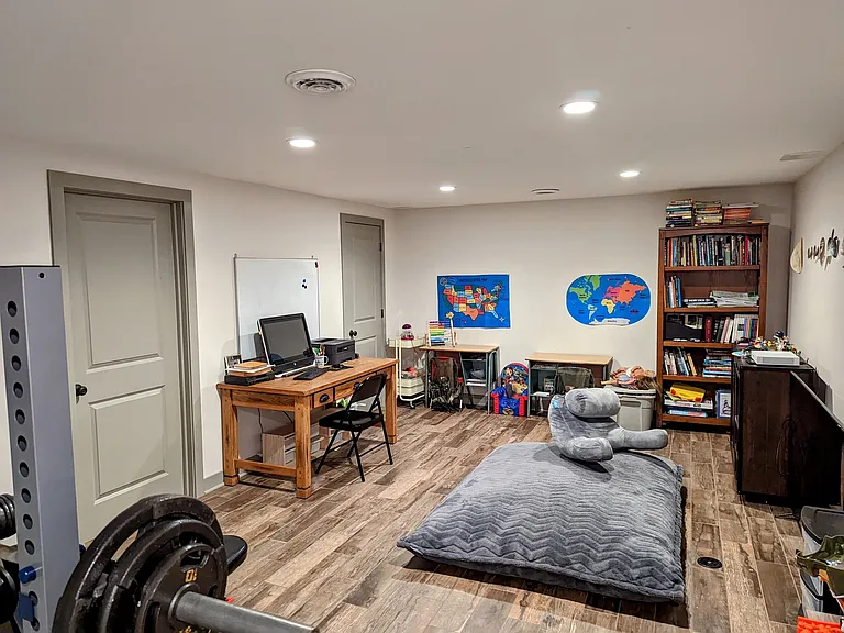 21500 Lees Ct — Photo 2