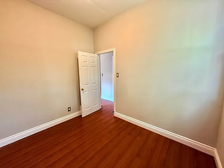 178 Talfourd St #A — Photo 13