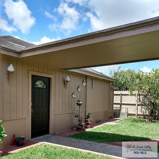 1st image of 4760 Villa Madrid Ave