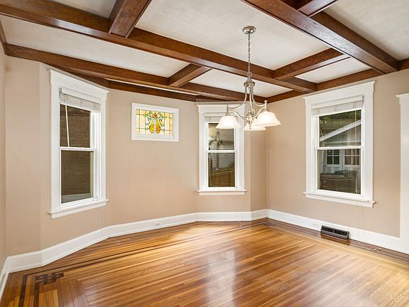 5th image of 3743 Andrew Ave
