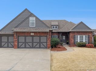 2212 N 12th Pl, Broken Arrow, OK 74012