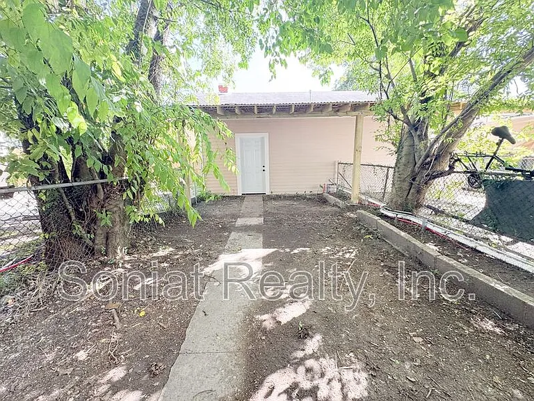 2632 Oreilly St — Photo 13