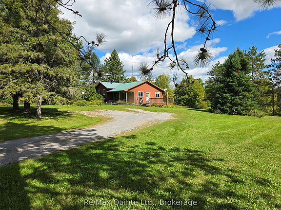 5th image of 663 Esker Rd