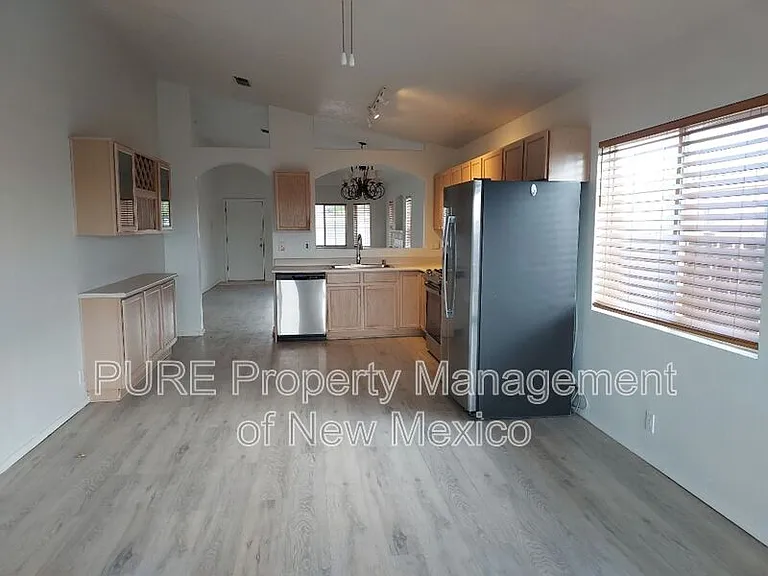 5908 Taurus Ave NW — Photo 6