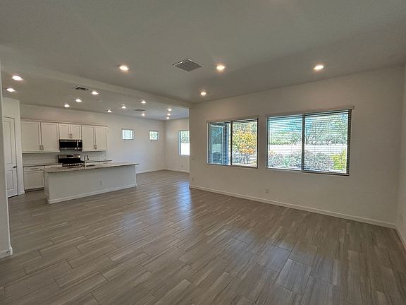 5th image of 16776 W Vereda Solana Dr