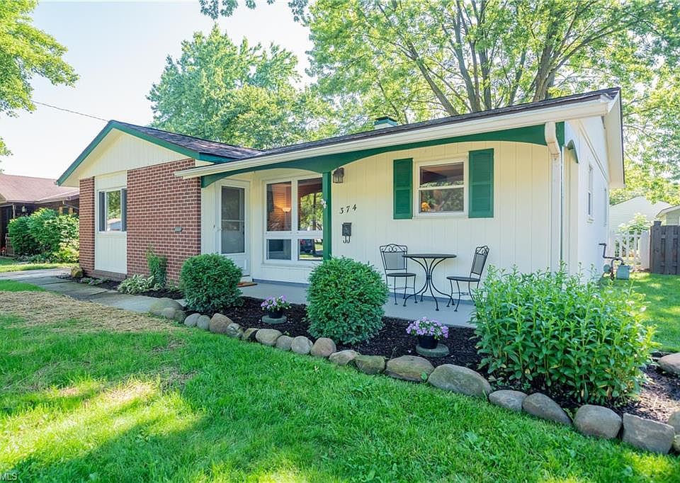1st image of 374 Laurel Dr