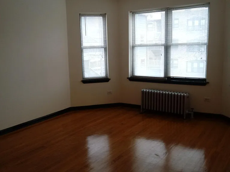 6840 1/2 S Perry Ave #3W — Photo 10