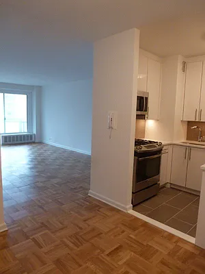 Rented by Sotheby's International Realty | media 13