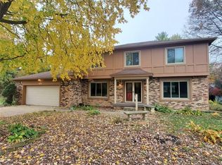 310 Maple Ct, Greenfield, IN 46140