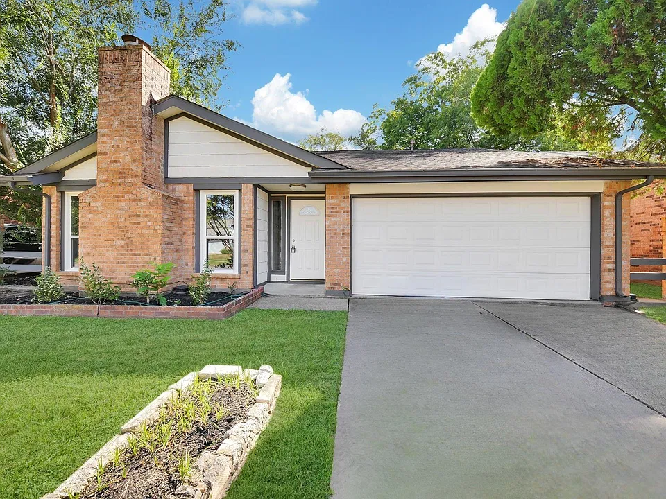 1910 Brushy Creek Dr