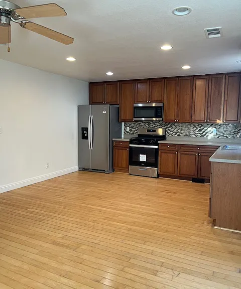 1040 La Costa Ln — Photo 3