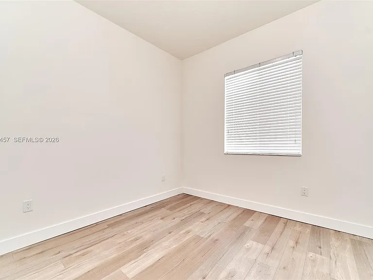 10447 NW 66th St — Photo 23