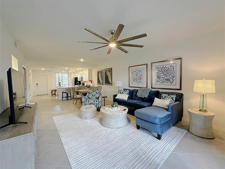 14221 Heritage Landing Blvd #2017 — Photo 10