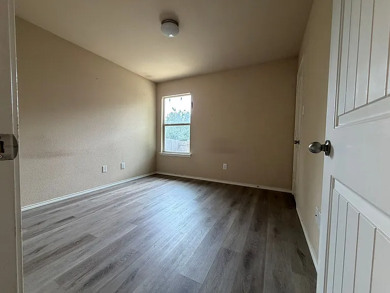 2621 Frisco Wood Dr — Photo 8