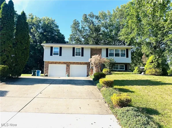 111 Magua Dr, Akron, OH 44319