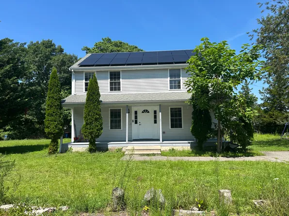 5 Fannies Ln, Wareham, MA 02571