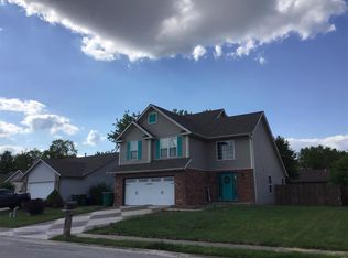 625 Wintergreen Dr, O'Fallon, IL 62269