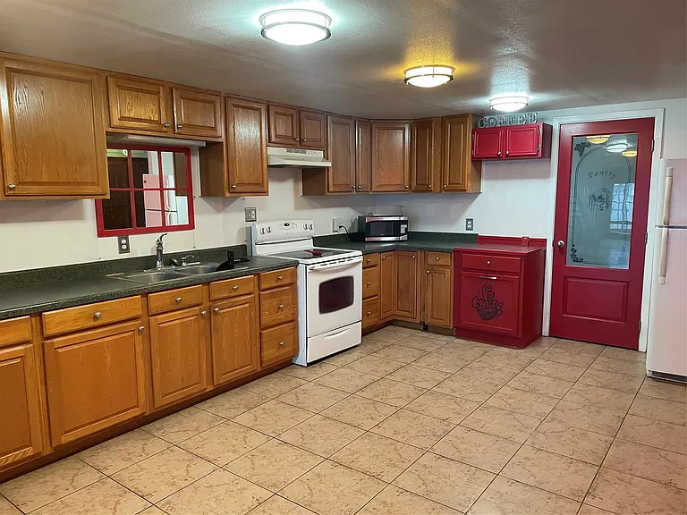 2116 Strand St #206 — Photo 6