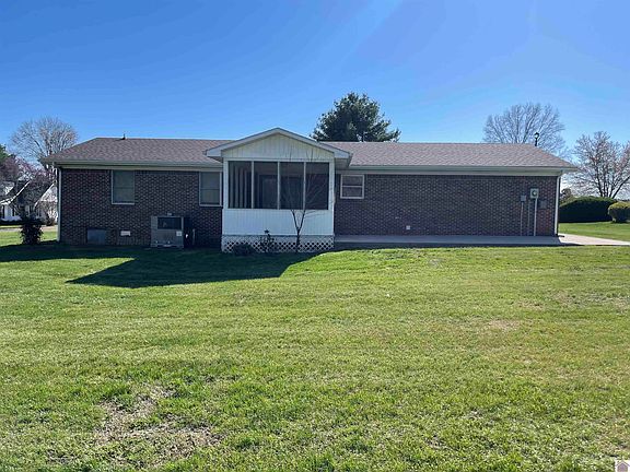5th image of 105 Troon Dr