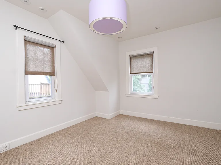 94 Kensington Rd — Photo 8