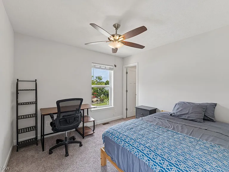 12027 Wade Park Ave — Photo 20