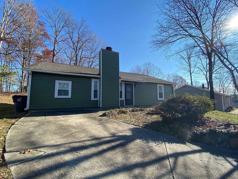 1st image of 2130 Woodvalley Clos
