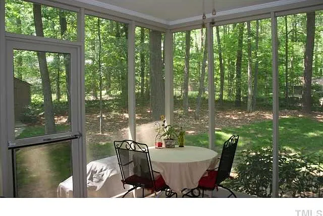 810 Churchill Dr — Photo 15
