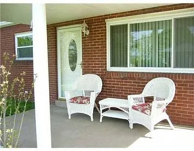 110 Crest Dr photo 1