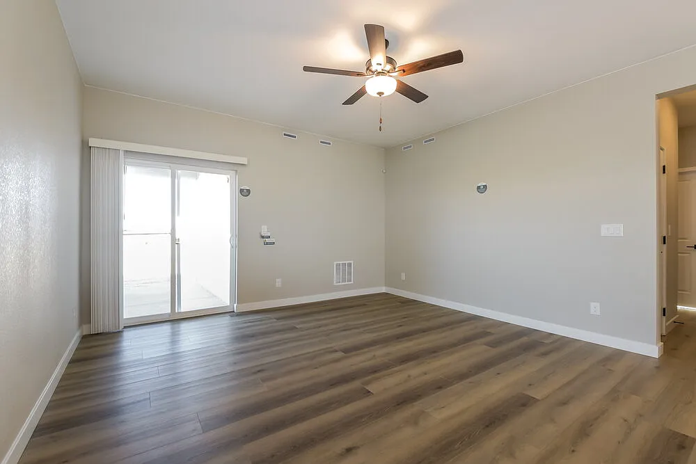 3 bed, 2.0 bath, 1476 sqft, $2,675 — Photo 3