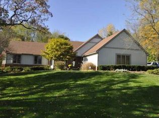 6512 Snowshoe Ln, Brighton, MI