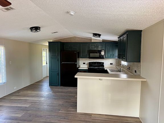 2nd image of 3130 N Cardinal Rd