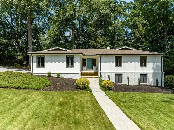 2652 Stonehenge Ct, Dunwoody, GA 30360