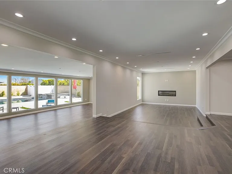 10920 Garden Grove Ave — Photo 19