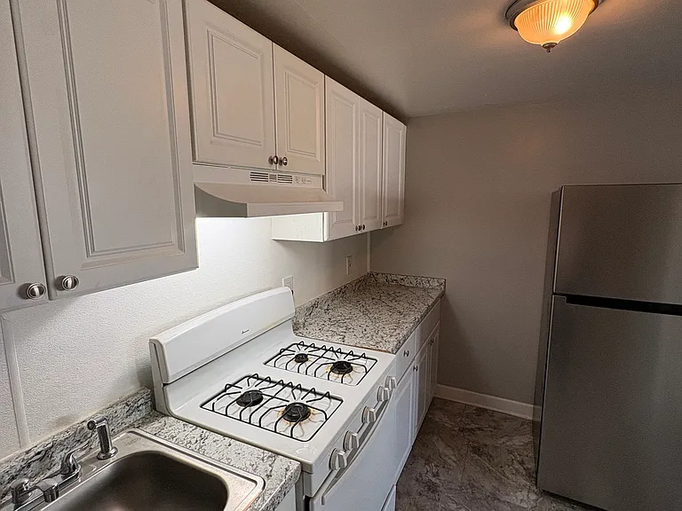 467 Allen St #101 — Photo 19