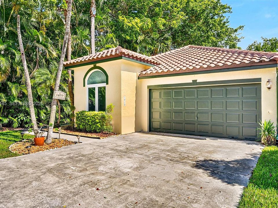 1st image of 1419 Banyan Cir