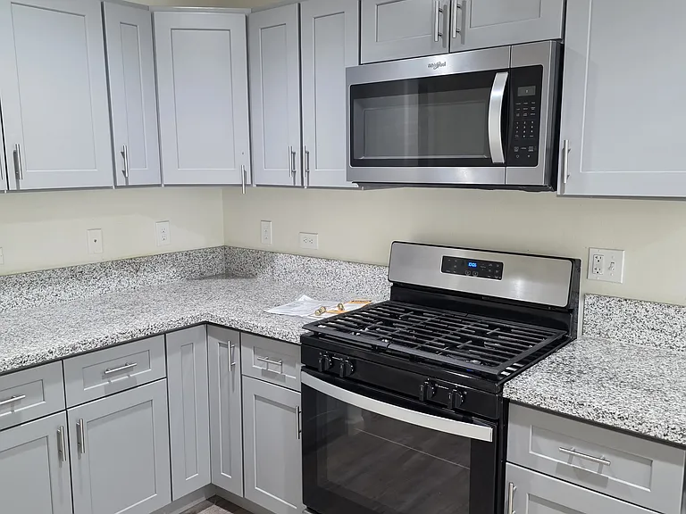 426 Dover Pl #D — Photo 4
