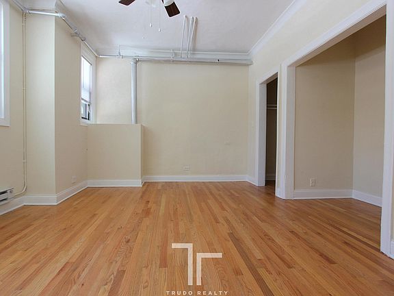 2nd image of 4614 N Paulina St APT 0103