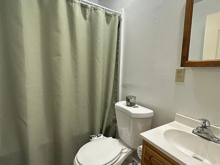 269 Emming St — Photo 10