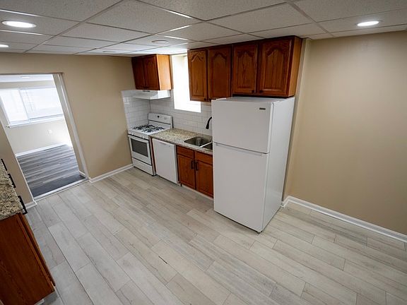 5th image of 9929 Harford Rd #B
