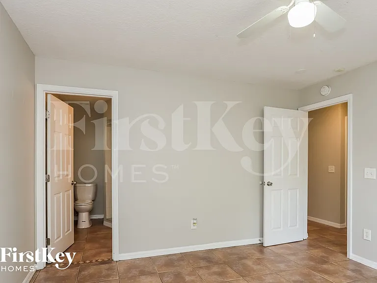 1210 E Palifox St — Photo 7