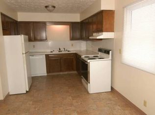 5013 Country Club Cir APT 15, Ralston, NE 68127