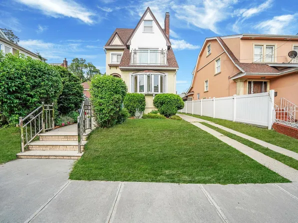 8511 169th Street, Jamaica Hills, NY 11432