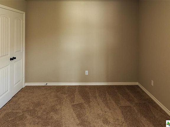 3rd image of 6803 Ambrose Cir