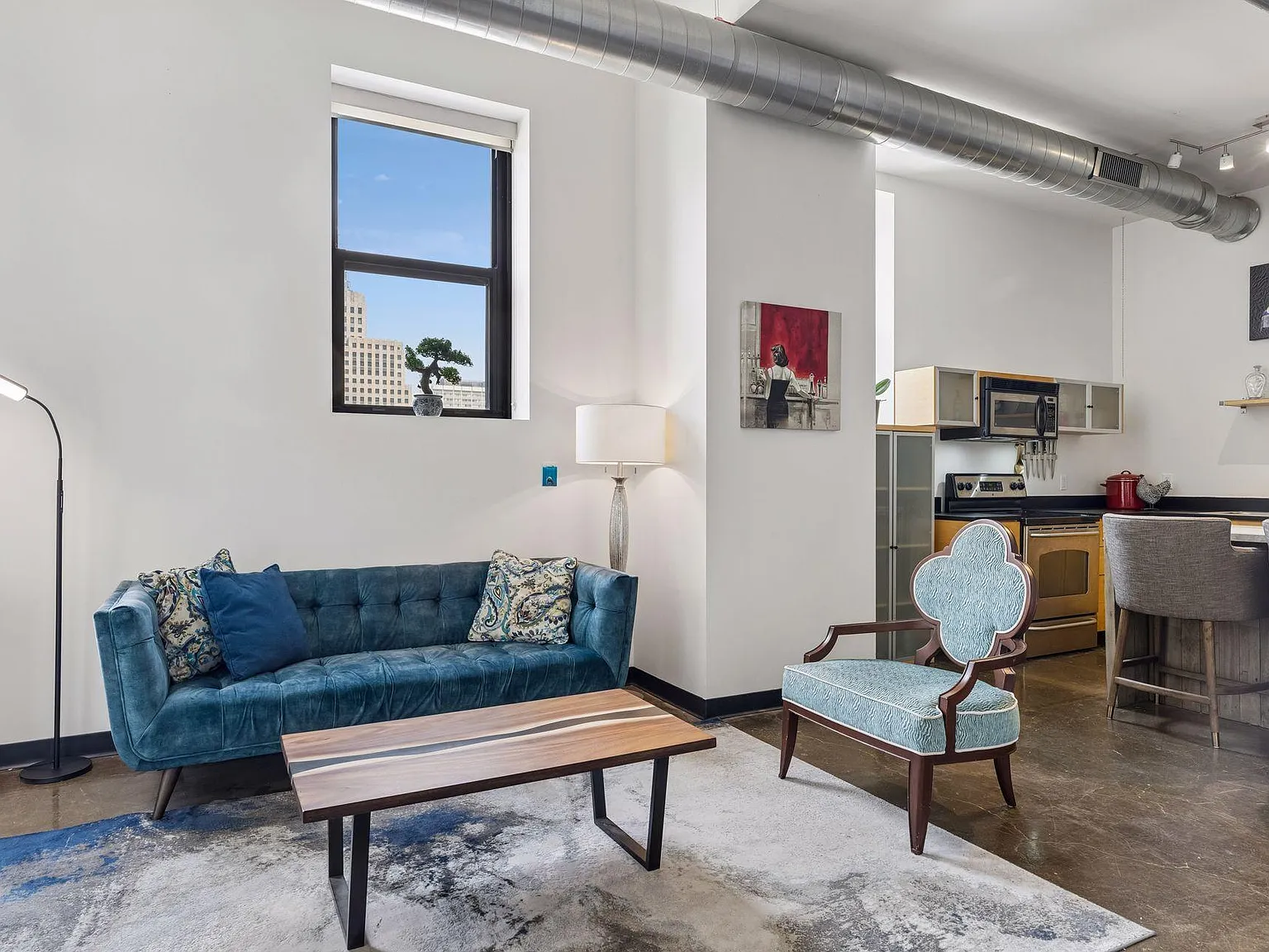 2 bed, 1.0 bath, 1030 sqft, $1,995 — Photo 2