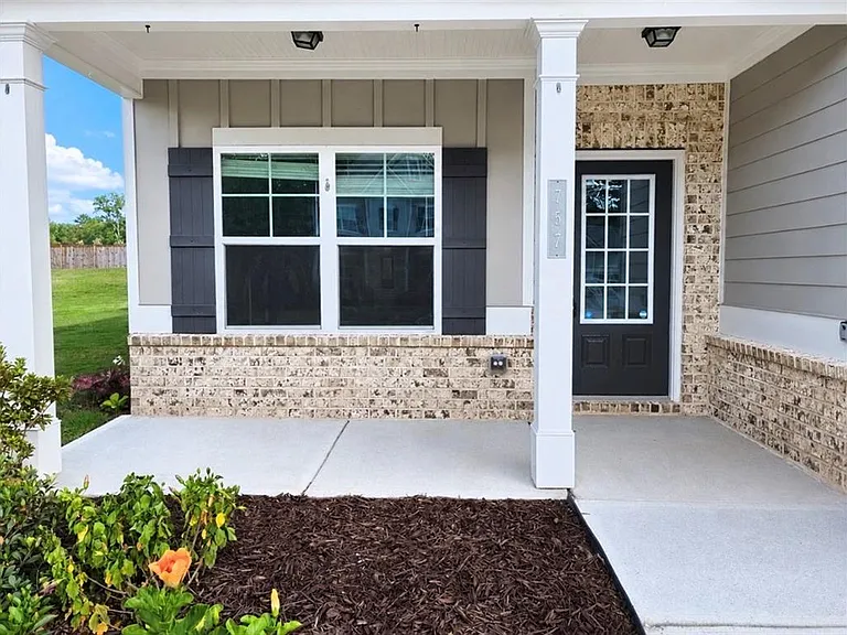 757 Laurel Cove Dr — Photo 3