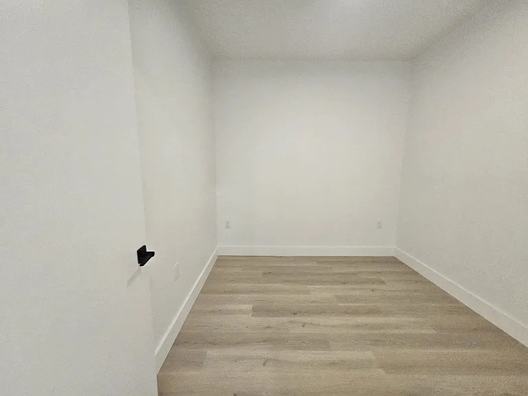 472 Mountainview Ave #103 — Photo 6