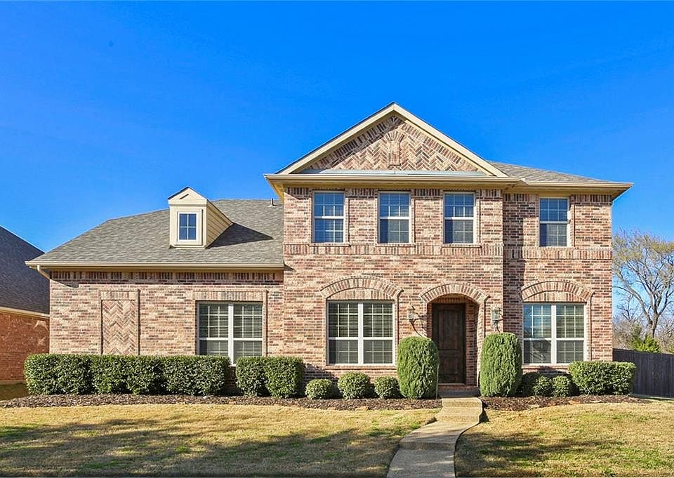 1st image of 15962 Willowbrook Ln