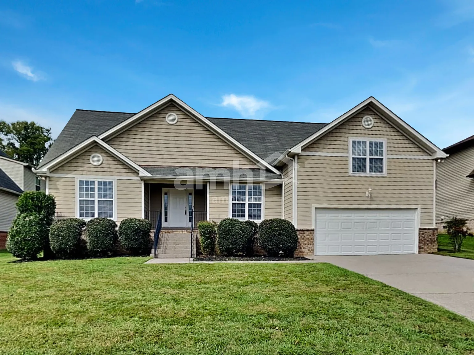 3 bed, 2.0 bath, 1991 sqft, $2,325 — Photo 1