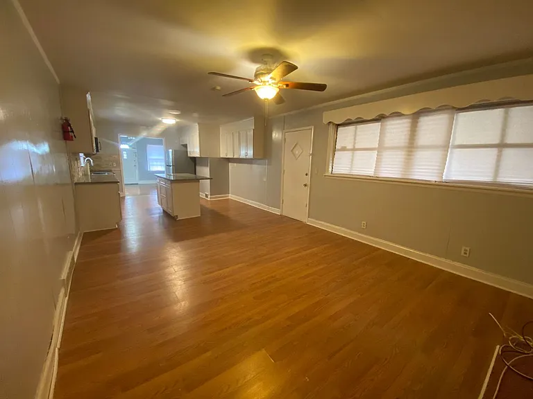 313 Myles Ave — Photo 8