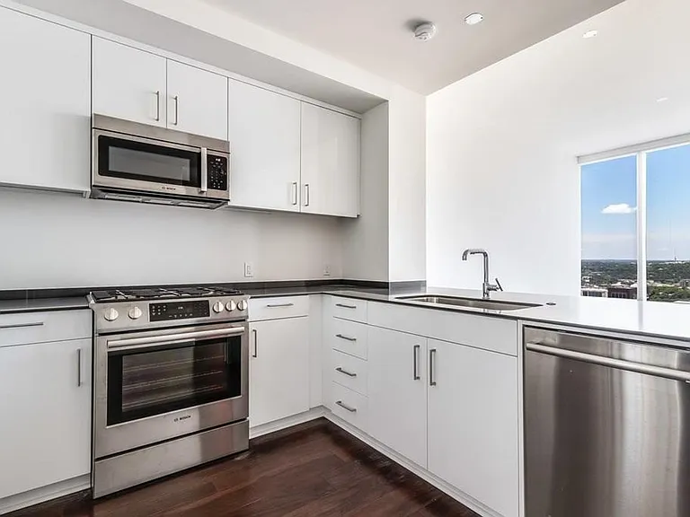 301 West Ave #1903 — Photo 3